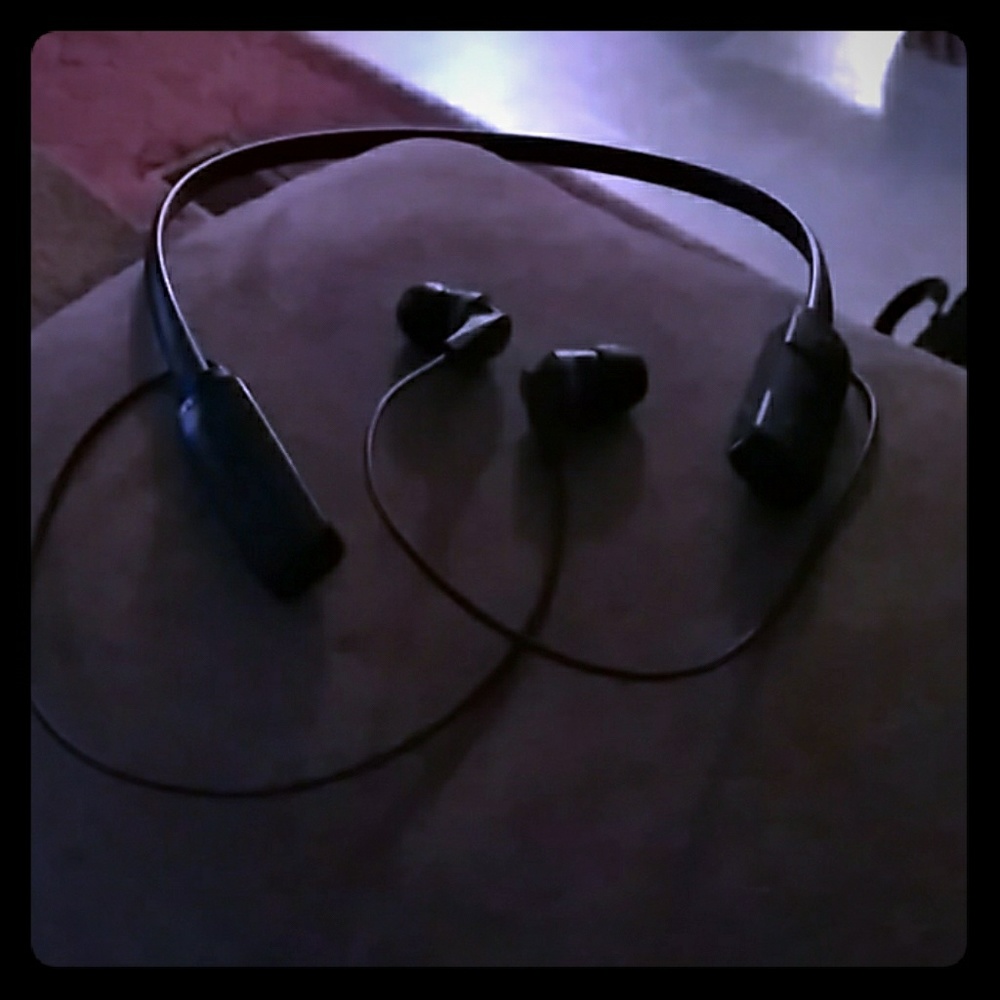 Skull Candy Bluetooth headphones